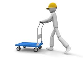 Boneco representando trabalhador utilizando equipamento para evitar lesão.